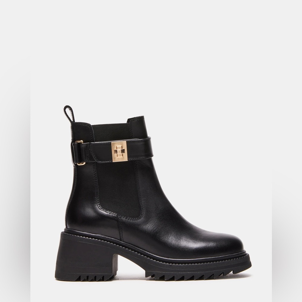 Steve Madden Leather Black Gates Platform Chelsea Ankle Boot Booties